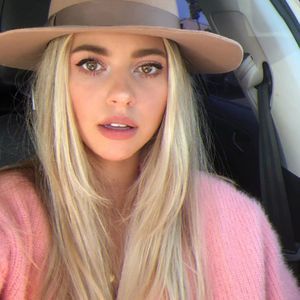 Meet your Posher, Sofía